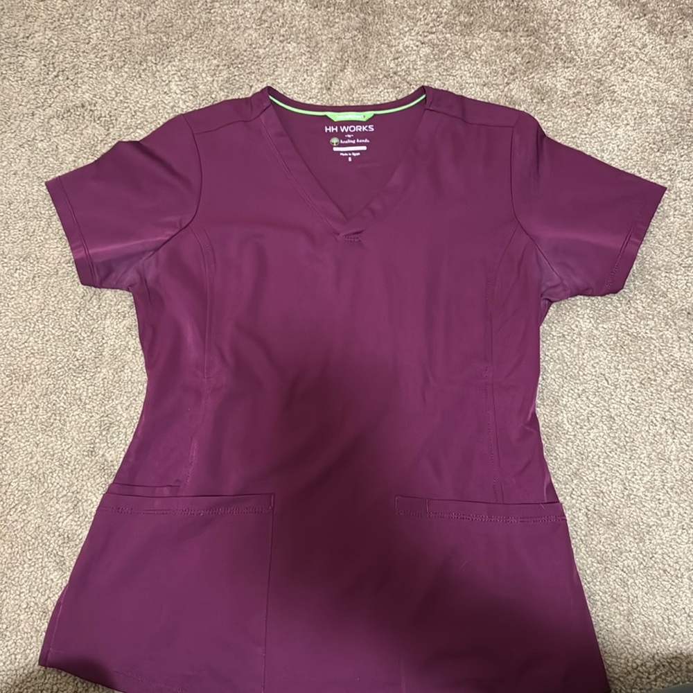 Healing Hands Wine Scrub Top